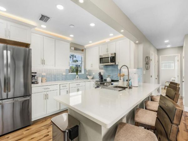 Fort Myers Vacation Home Sleeps Ten Guests