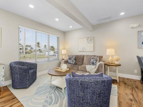 Fort Myers Vacation Home Sleeps Ten Guests