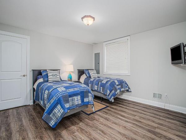 New Buffalo Vacation Home Sleeps 15 Guests