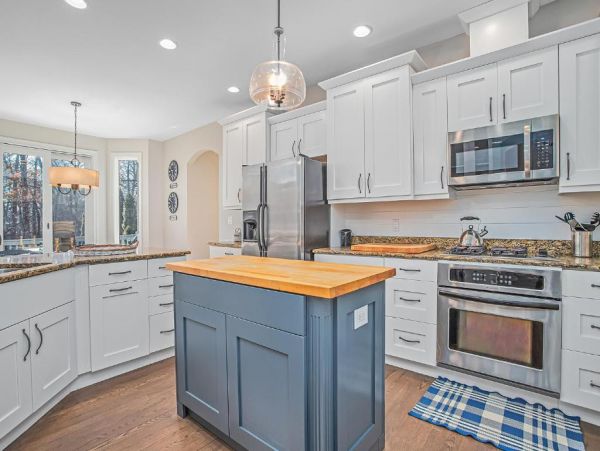 New Buffalo Vacation Home Sleeps 15 Guests