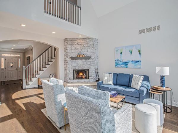 New Buffalo Vacation Home Sleeps 15 Guests
