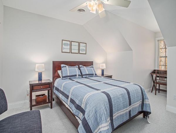 New Buffalo Vacation Home Sleeps 15 Guests