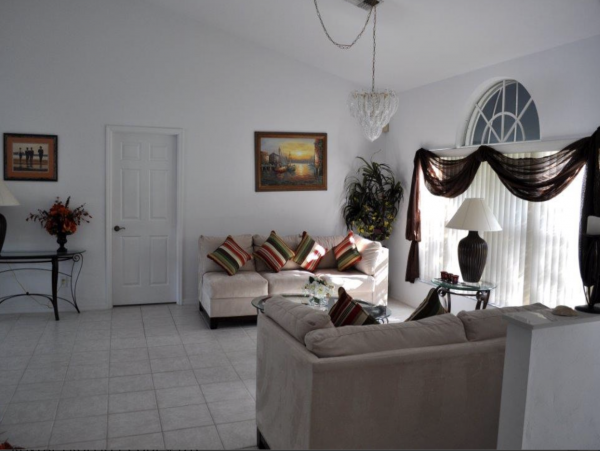 Three Bedroom Pool Vacation Home Gated Community