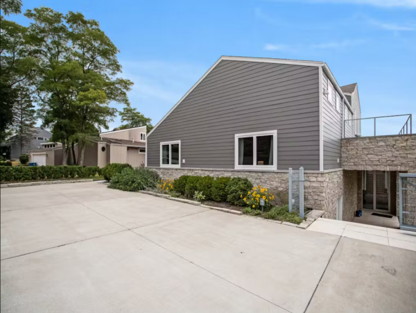 Spacious Lake Michigan Vacation Rental with Pool and Hot Tub