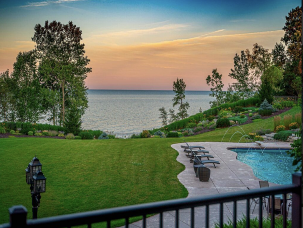Lake Michigan Lakeside Mansion Eight Bedrooms Amazing