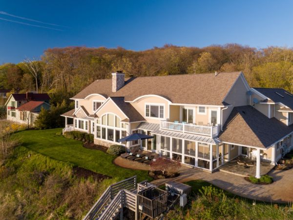 Lake Michigan Views Vacation Home Sleeps 12 Guests