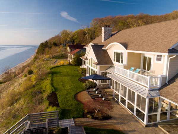 Lake Michigan Views Vacation Home Sleeps 12 Guests