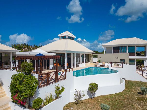 Cayman Islands Gorgeous 3 Bedroom Vacation Pool Home