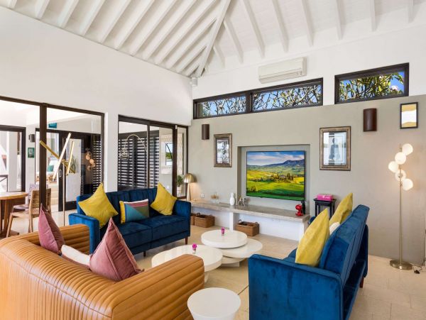 Cayman Islands Gorgeous 3 Bedroom Vacation Pool Home
