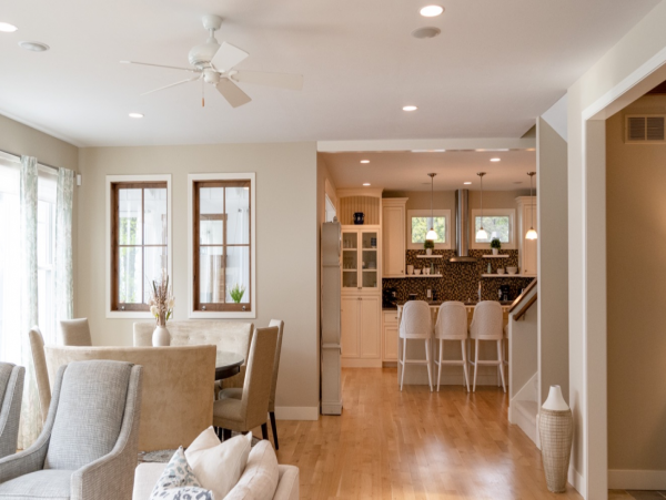 Beautiful Home with 6 Bedrooms & Great Views