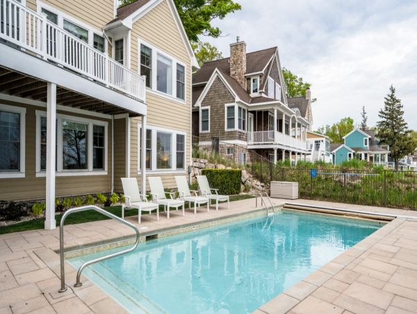 Beautiful Home with 6 Bedrooms & Great Views