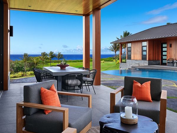 Six Bedroom Luxury Vacation Rental - Kauai Oceanfront Villa with Pool & Spa