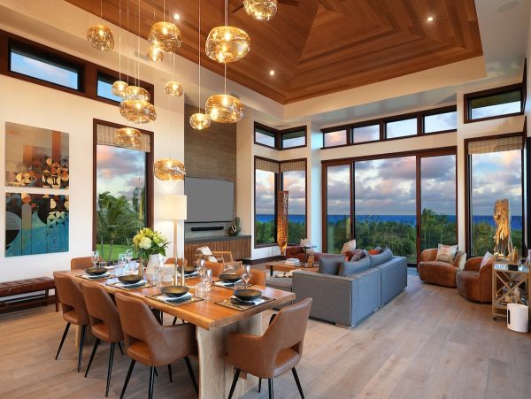Six Bedroom Luxury Vacation Rental - Kauai Oceanfront Villa with Pool & Spa