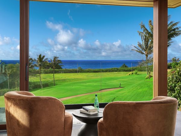 Six Bedroom Luxury Vacation Rental - Kauai Oceanfront Villa with Pool & Spa