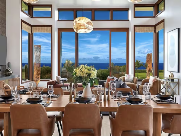 Six Bedroom Luxury Vacation Rental - Kauai Oceanfront Villa with Pool & Spa