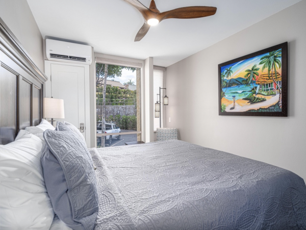Three Bedroom Vacation Home Across from Beach
