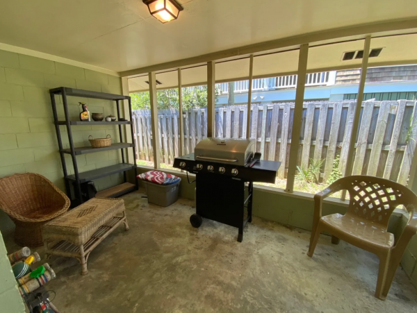Isle of Palms Vacation Rental Steps from the Beach