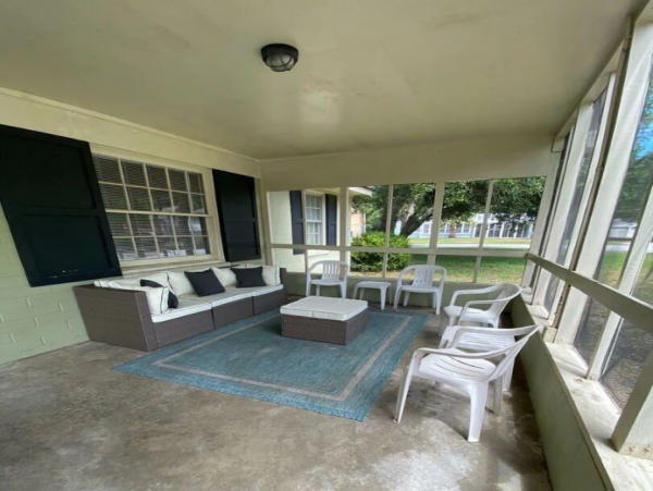 Isle of Palms Vacation Rental Steps from the Beach