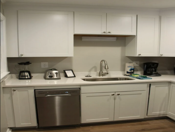 Isle of Palms Vacation Rental Steps from the Beach