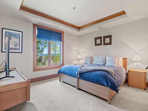 Two Bedroom Plus Loft Ski in Ski Out in Teton Village
