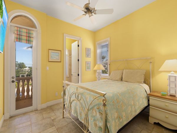 Gulf Front Bonita Springs Vacation Pool Home