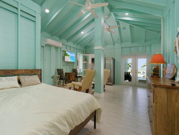 Gulf Front Bonita Springs Vacation Pool Home