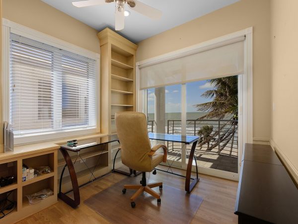 Gulf Front Bonita Springs Vacation Pool Home
