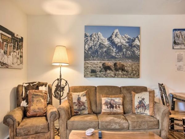Elegant Two Bedroom Vacation Condo in Teton Village