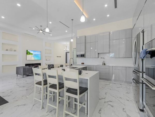 Canal Front Five Bedroom Luxury Vacation Home in Cape Coral
