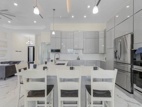 Canal Front Five Bedroom Luxury Vacation Home in Cape Coral
