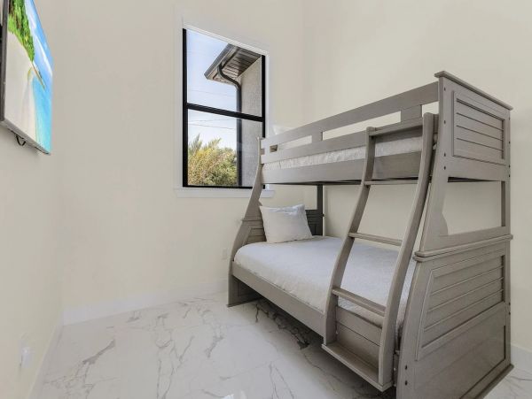 Canal Front Five Bedroom Luxury Vacation Home in Cape Coral
