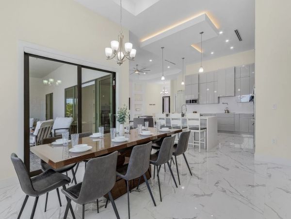 Canal Front Five Bedroom Luxury Vacation Home in Cape Coral