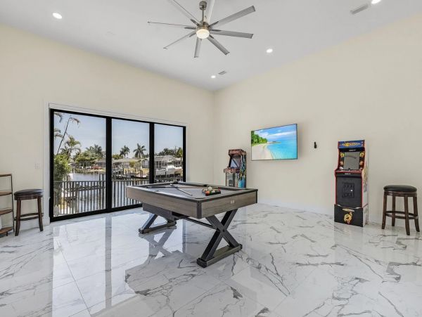 Canal Front Five Bedroom Luxury Vacation Home in Cape Coral