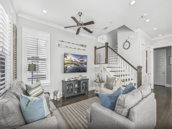 Spacious 4 Bedroom Vacation Home Sleeps 12
