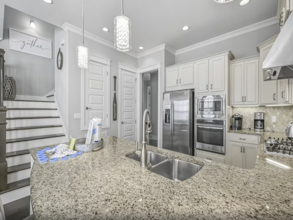 Spacious 4 Bedroom Vacation Home Sleeps 12