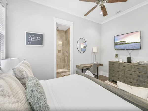 Spacious 4 Bedroom Vacation Home Sleeps 12