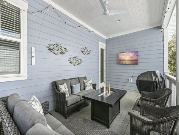 Spacious 4 Bedroom Vacation Home Sleeps 12