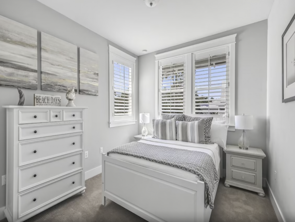 Spacious 4 Bedroom Vacation Home Sleeps 12