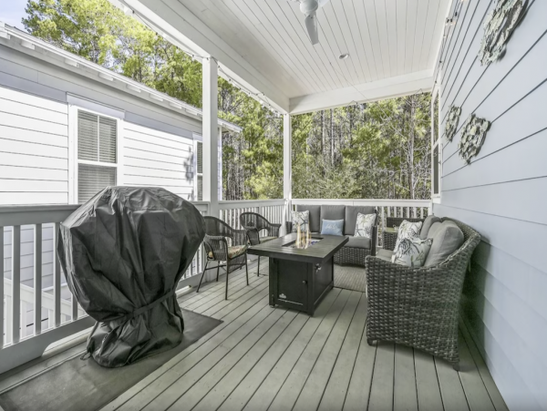 Spacious 4 Bedroom Vacation Home Sleeps 12