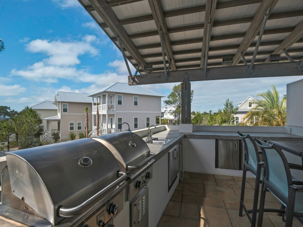 Spacious 4 Bedroom Vacation Home Sleeps 12