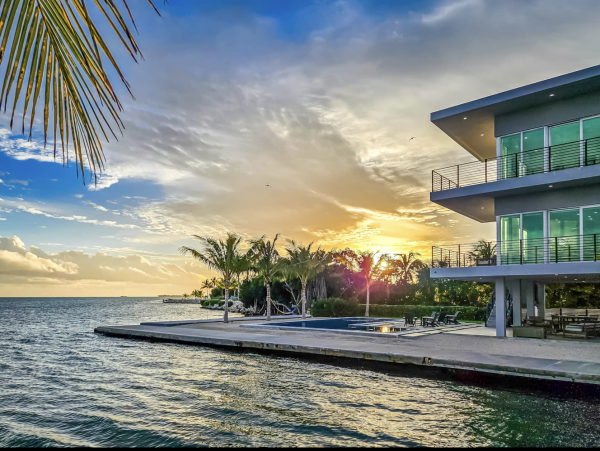 Luxury Marathon Keys Oceanfront Vacation Pool Villa