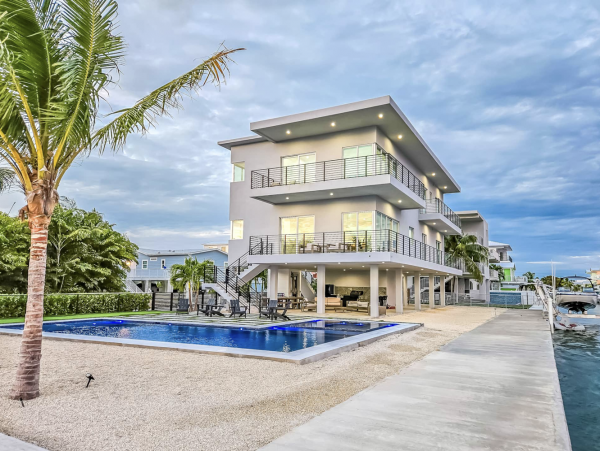 Luxury Marathon Keys Oceanfront Vacation Pool Villa