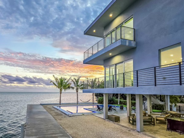 Luxury Marathon Keys Oceanfront Vacation Pool Villa