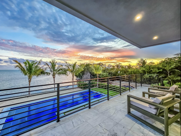 Luxury Marathon Keys Oceanfront Vacation Pool Villa