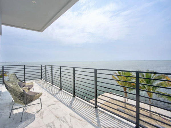 Luxury Marathon Keys Oceanfront Vacation Pool Villa