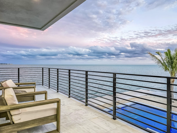 Luxury Marathon Keys Oceanfront Vacation Pool Villa