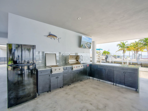 Luxury Marathon Keys Oceanfront Vacation Pool Villa