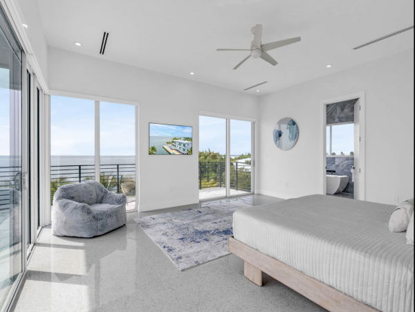 Luxury Marathon Keys Oceanfront Vacation Pool Villa