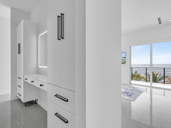 Luxury Marathon Keys Oceanfront Vacation Pool Villa