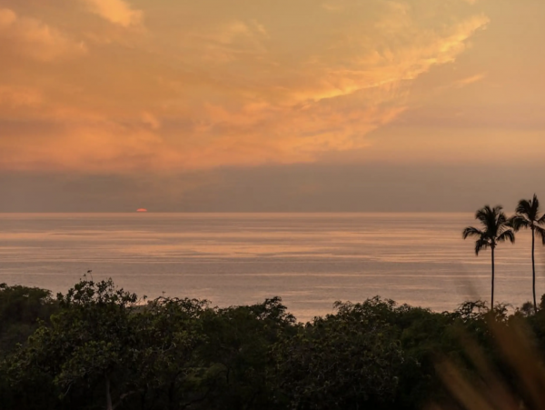 Waimea Pure Luxury 3/4 bedroom Villa Pacific Views